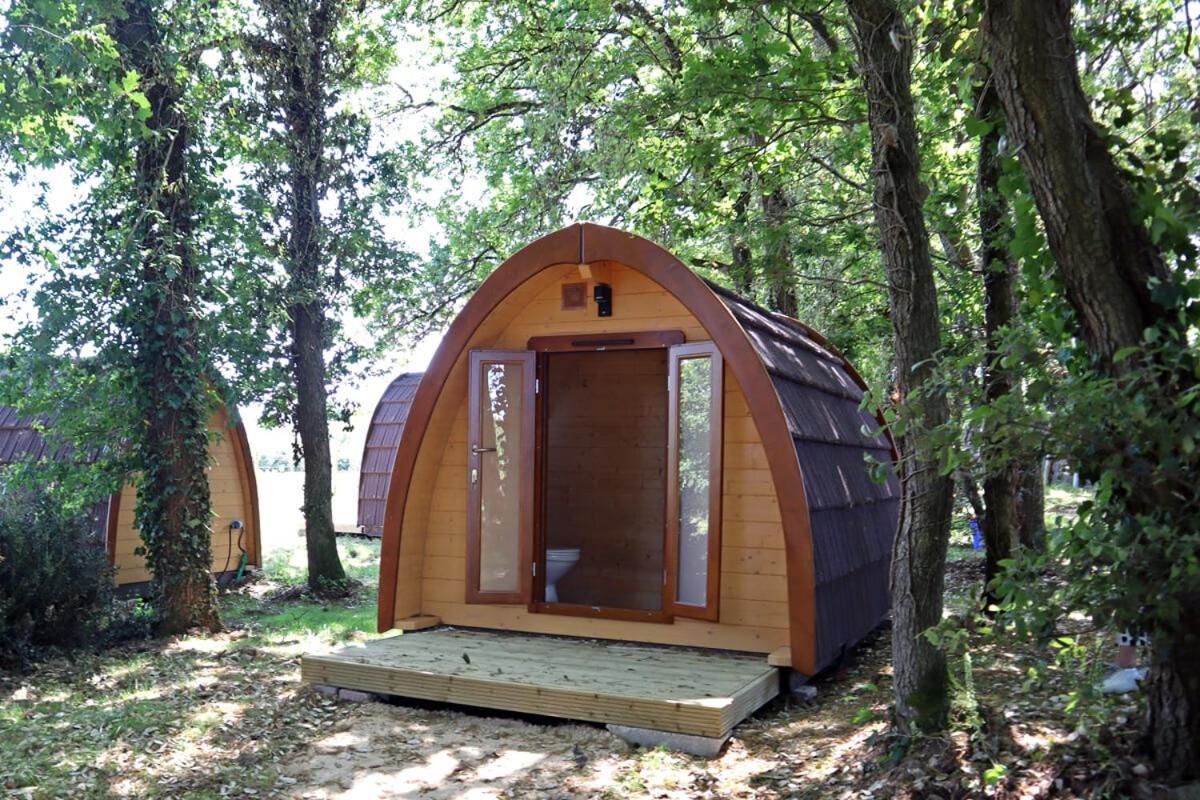 Gites & Tiny Houses Les Hauts De Toulvern Баден Номер фото
